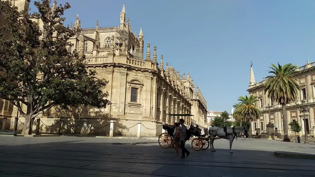 Sevilla Sun San Eloy 0*, 塞维利亚